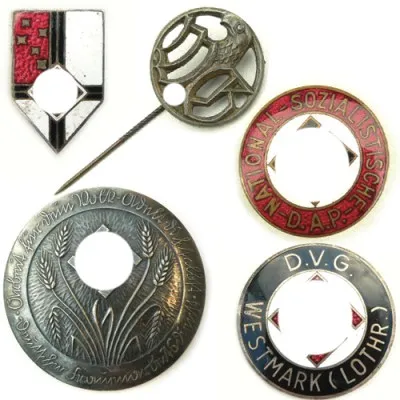 lapel-pins-dena
