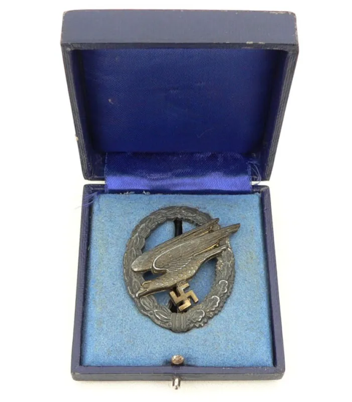 Awards & Medals: Cased Luftwaffe Paratrooper Badge