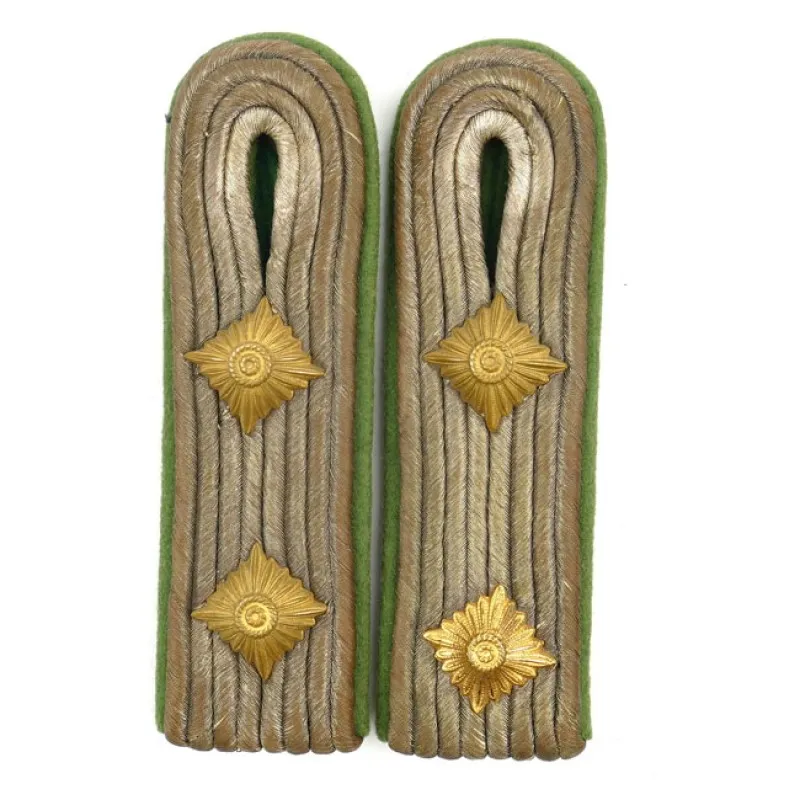 Uniform Insignia: 'Hauptmann der Schutzpolizei' Shoulder Boards