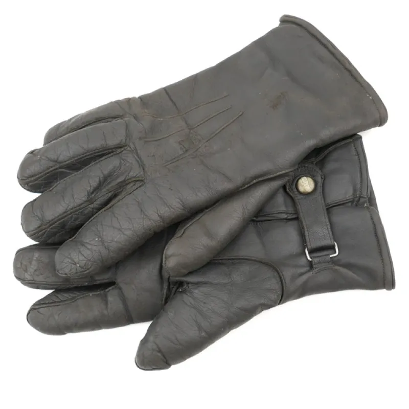 Equipment: Luftwaffe Leather Flying Gloves