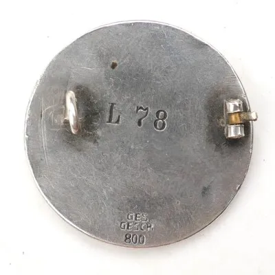 31951_3
