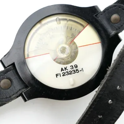 33697_4