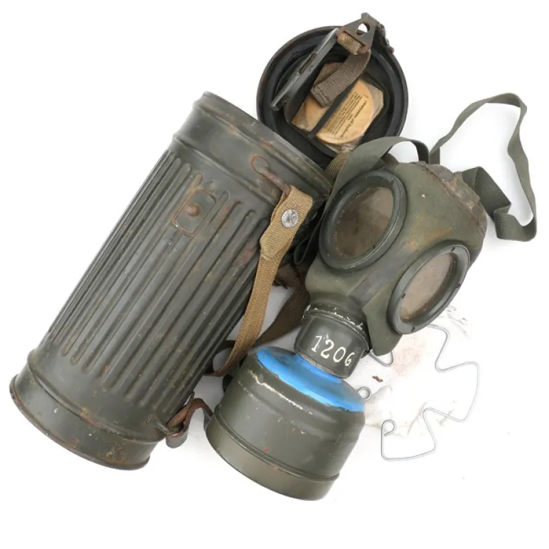 個人装備 ww2 Deutsche Gasmaske Old New WW2 German Gas Mask with Canister