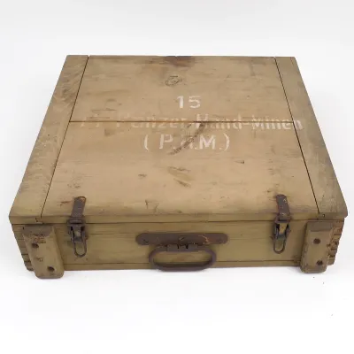 Box for '15 SS-Panzer-Hand-Minen'