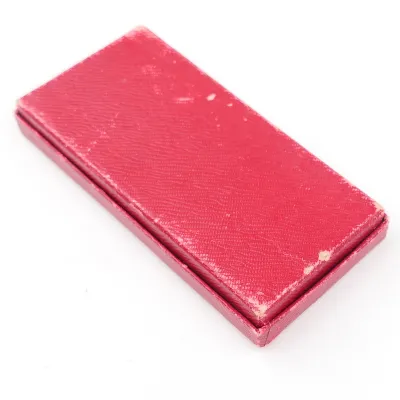 Cased Twenty-five Years Faithful Service Medal – image 5