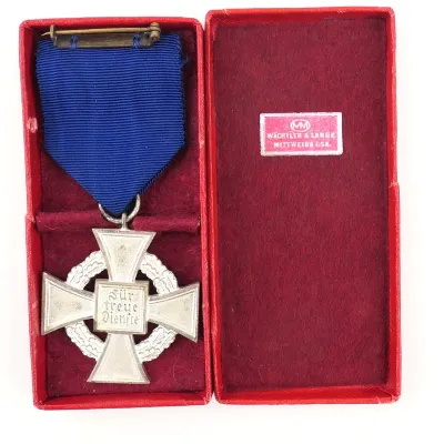 Cased Twenty-five Years Faithful Service Medal – image 3
