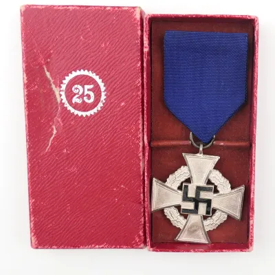 Cased Twenty-five Years Faithful Service Medal
