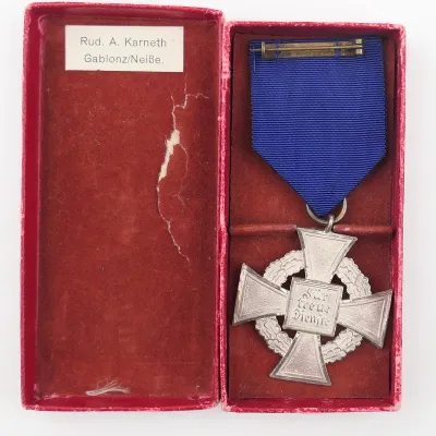 Cased Twenty-five Years Faithful Service Medal – image 3