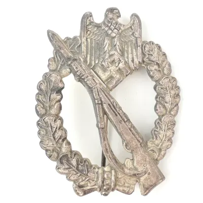 Infantry Assault Badge in Silver - 'WH'
