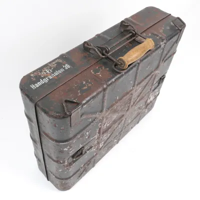 Wehrmacht Egg Grenade Transport Box with Interior Rack – image 10