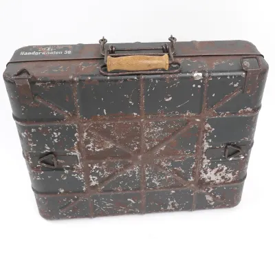 Wehrmacht Egg Grenade Transport Box with Interior Rack – image 9
