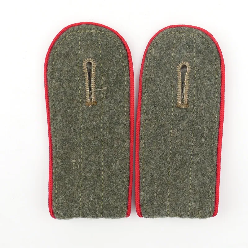 WH (Heer) M44 Artillery EM's Shoulder-Straps