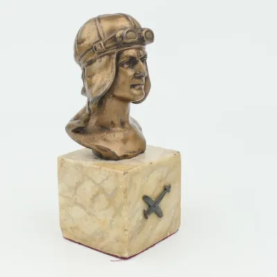 WW1 Pilot Table Bust – image 3